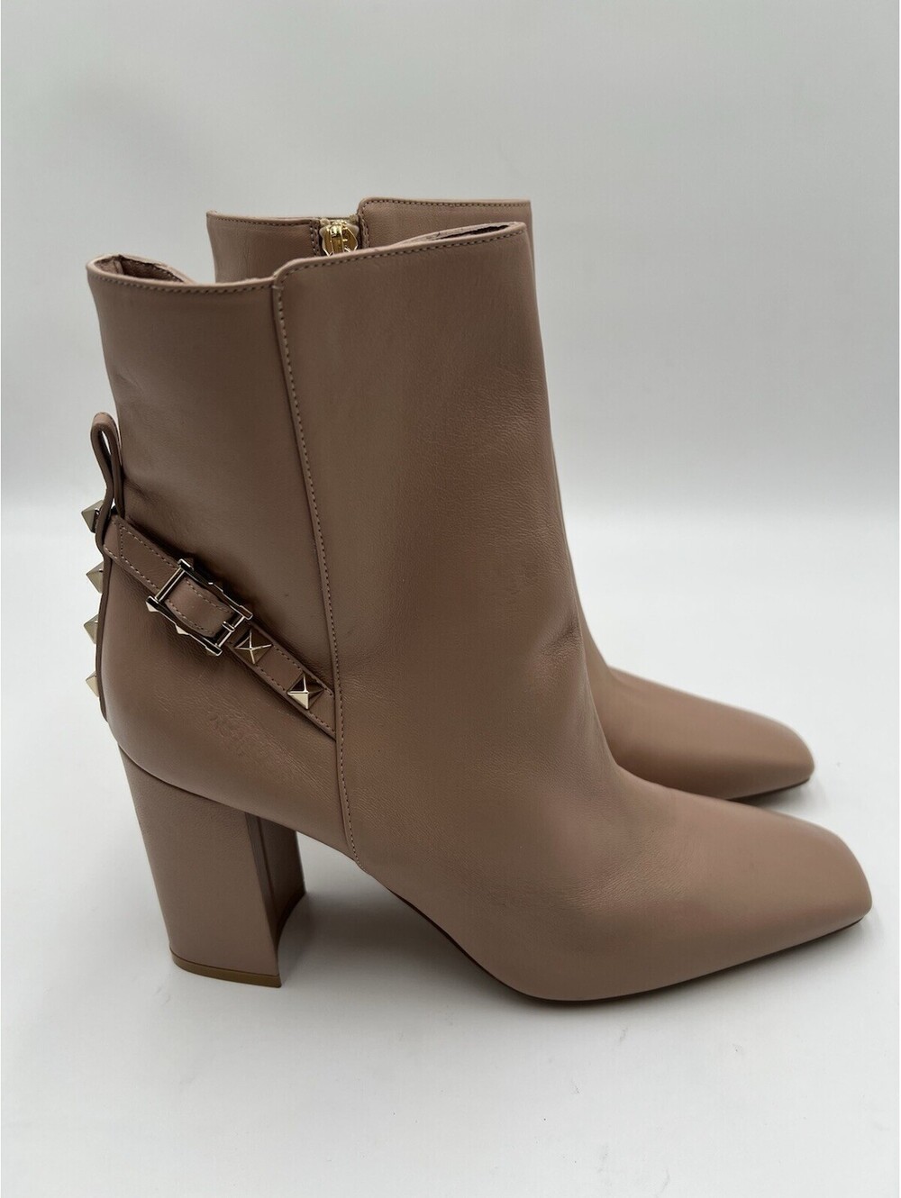 Valentino Garavani Rockstud nappa Beige leather ankle boots Size 38.5